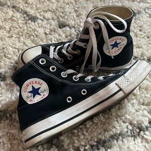 Black high top converse